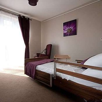 img-gallery-bedroom-02